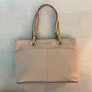 Michael Kors Bedford Soft Pebbled Leather Tote Shoulder Bag Beige/Tan